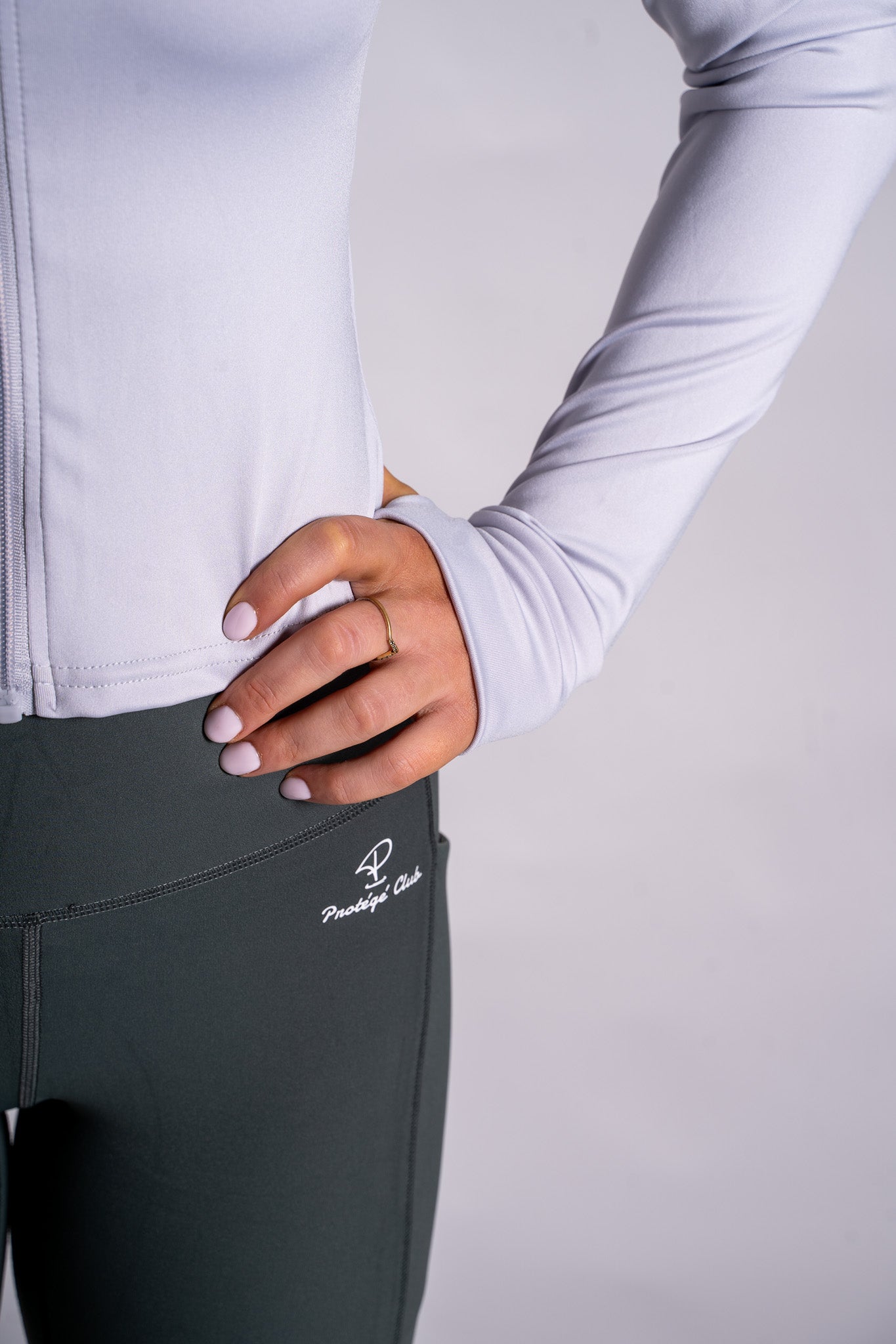 Valour Performance Zip Cropped Midlayer – Cloud Grey